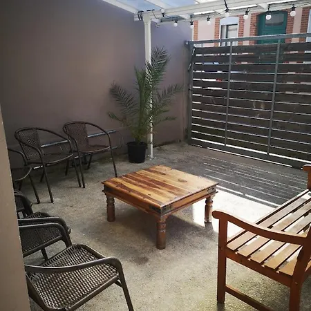 La Cahute, Avec Jardin Pour 15 Personnes Prázdninový dům Montauban