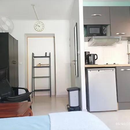 Tatil Evi La Cahute, Avec Jardin Pour 15 Personnes Montauban