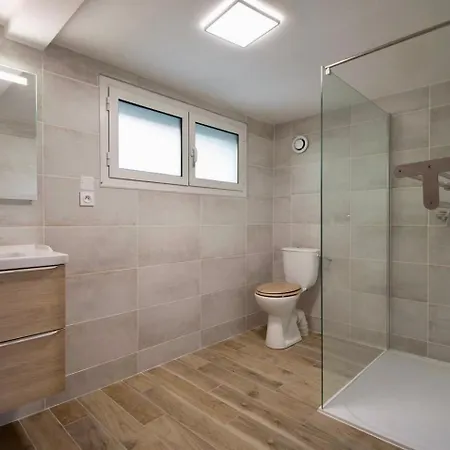 La Cahute, Avec Jardin Pour 15 Personnes * Montauban