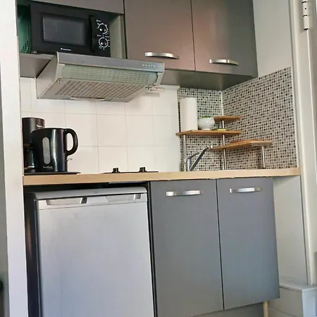 La Cahute, Avec Jardin Pour 15 Personnes *