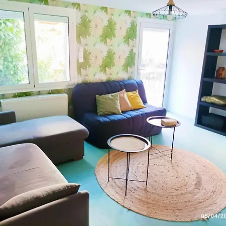 La Cahute, Avec Jardin Pour 15 Personnes Montauban